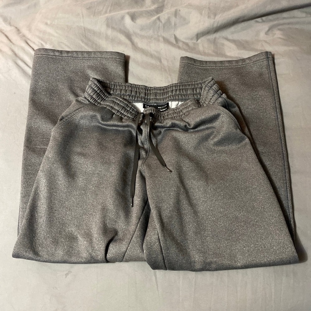 Men’s grey sweat pants